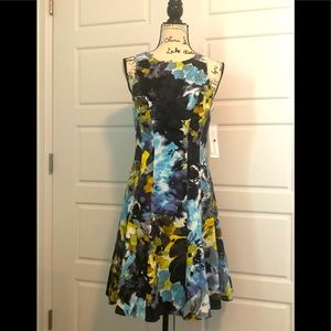 MAGGIE LONDON FLORAL PRINT DRESS.